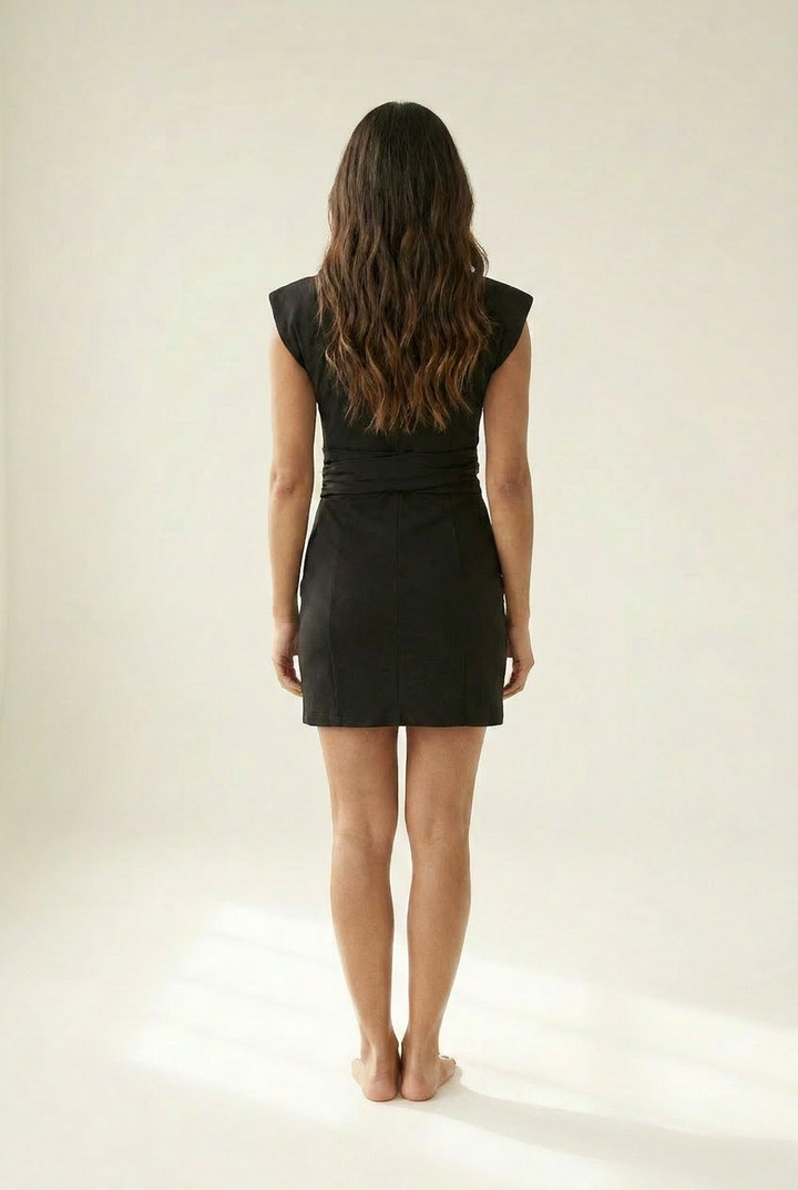 3|3|Black