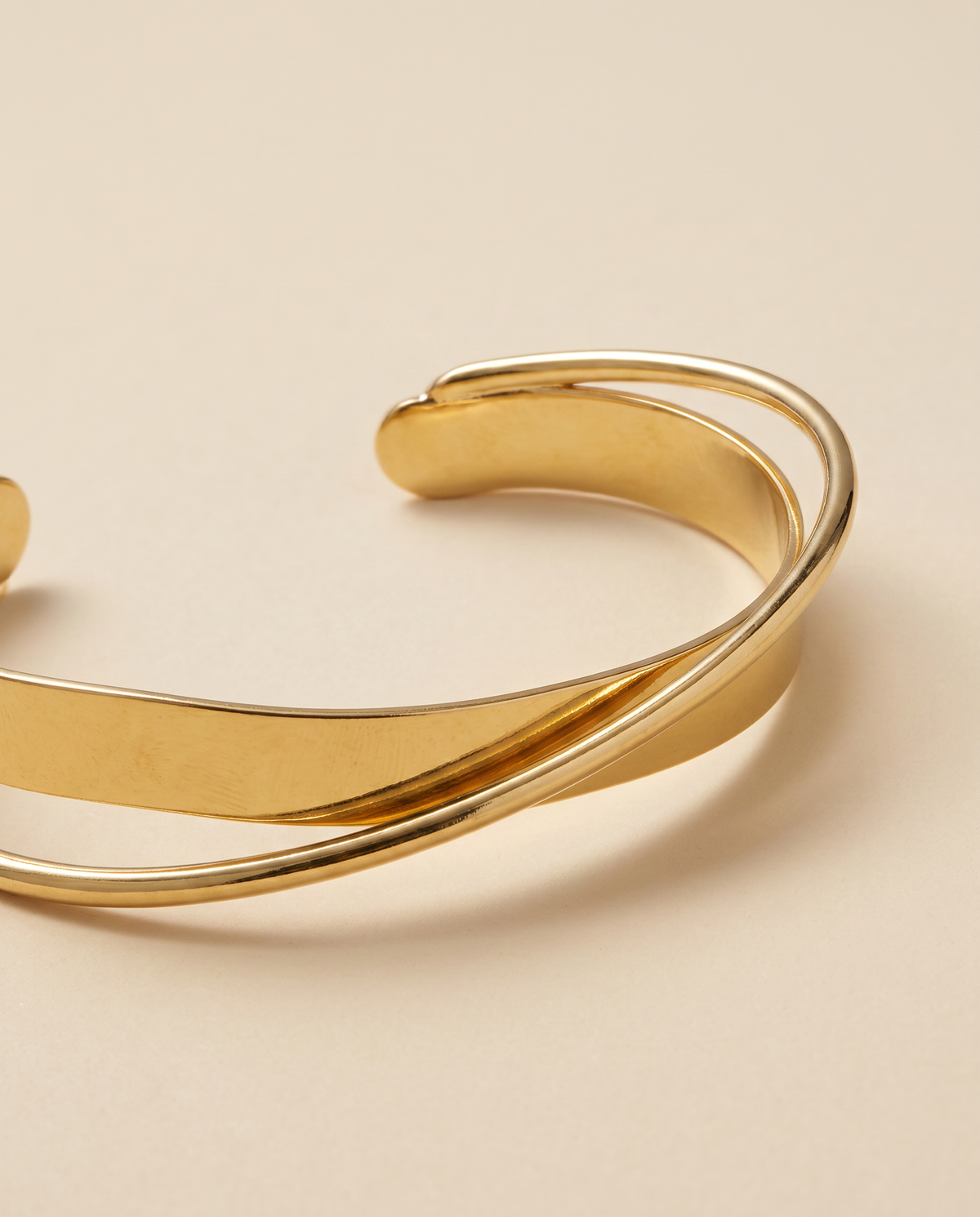 The Gold Cross-Line Cuff